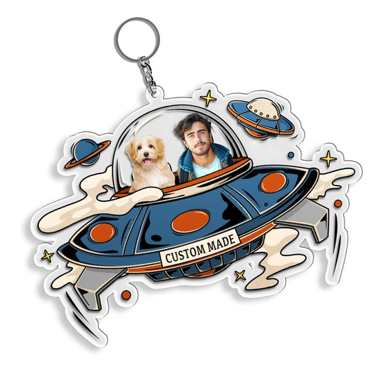 Personalized UFO Space Travelling Keychain
