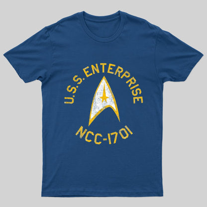 Distressed Star Trek Collegiate T-shirt - Geeksoutfit