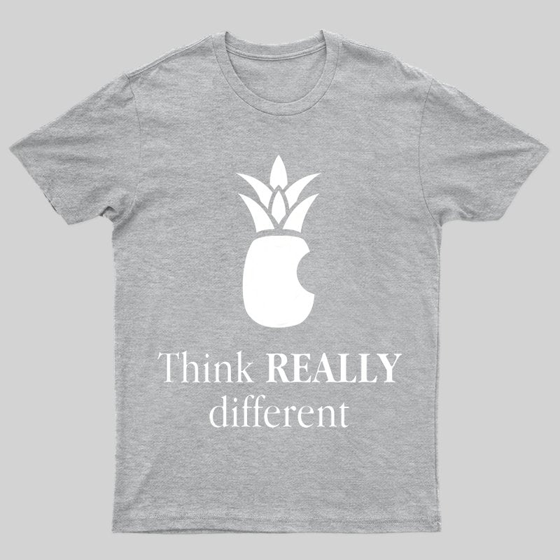 Think really different T-Shirt - Geeksoutfit